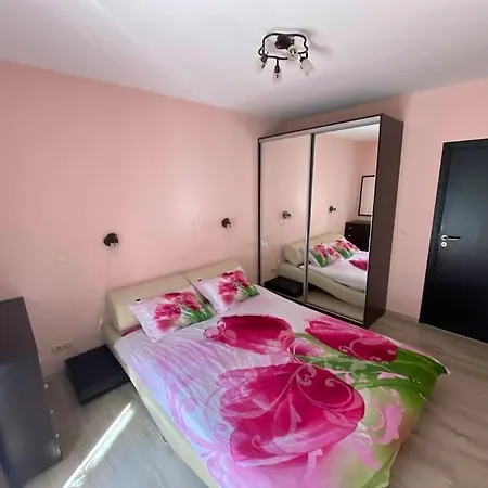 Apartment Lovely 1-bedroom In Near Vitosha Sofia